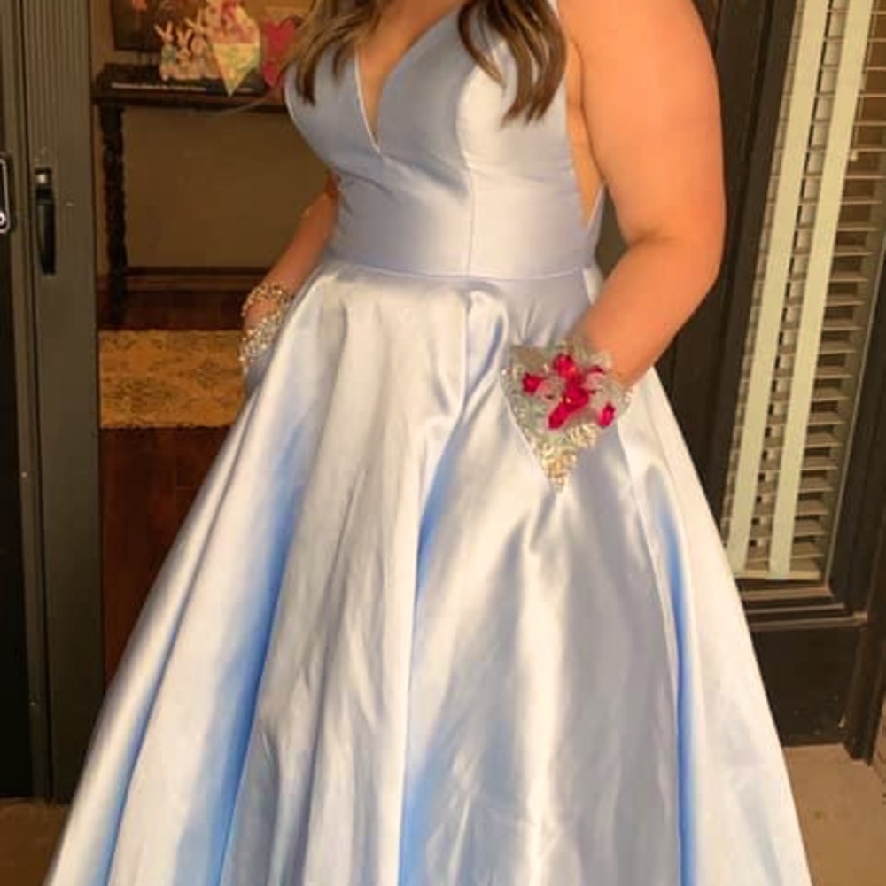SHERRI HILL prom dress🤩
